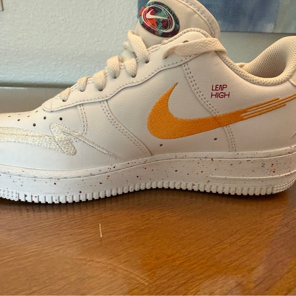 Nike Wmns Air Force 1 '07 LX 'Leap High’ - Picture 7 of 9